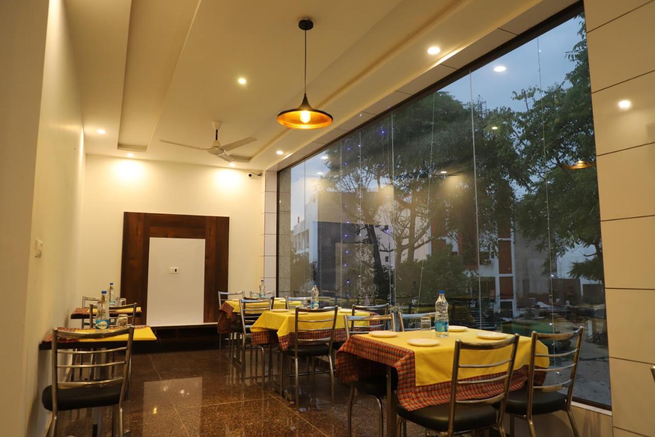 Hotel Dream Comfort Agra  Eksteriør bilde