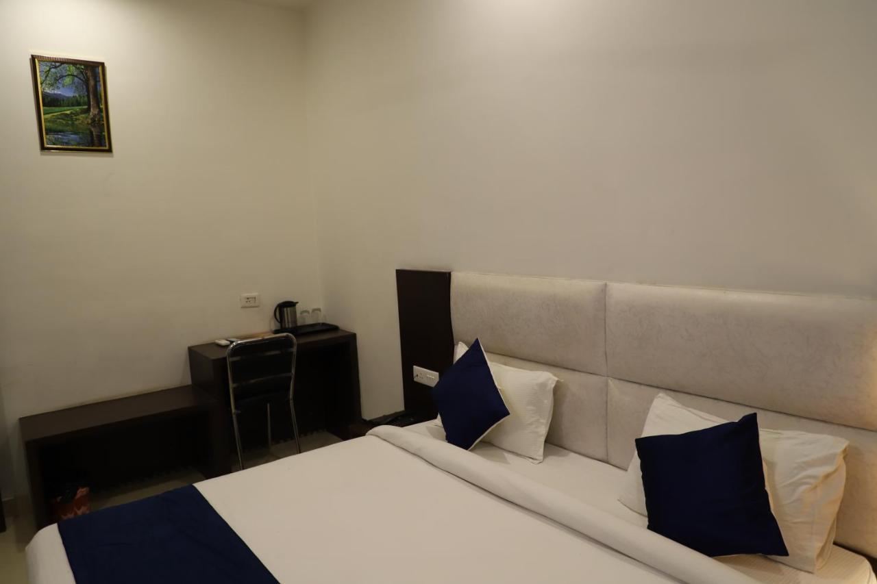 Hotel Dream Comfort Agra  Eksteriør bilde